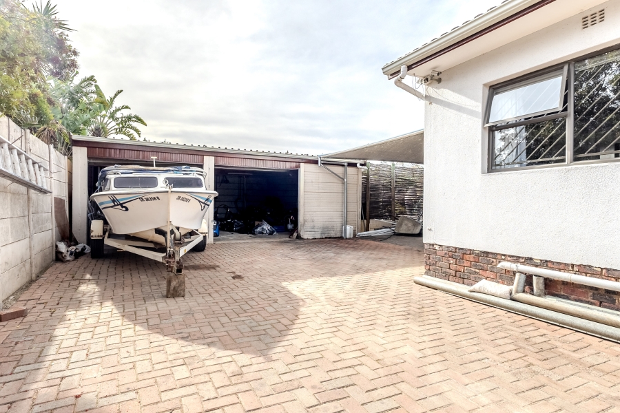 4 Bedroom Property for Sale in Protea Heights Western Cape